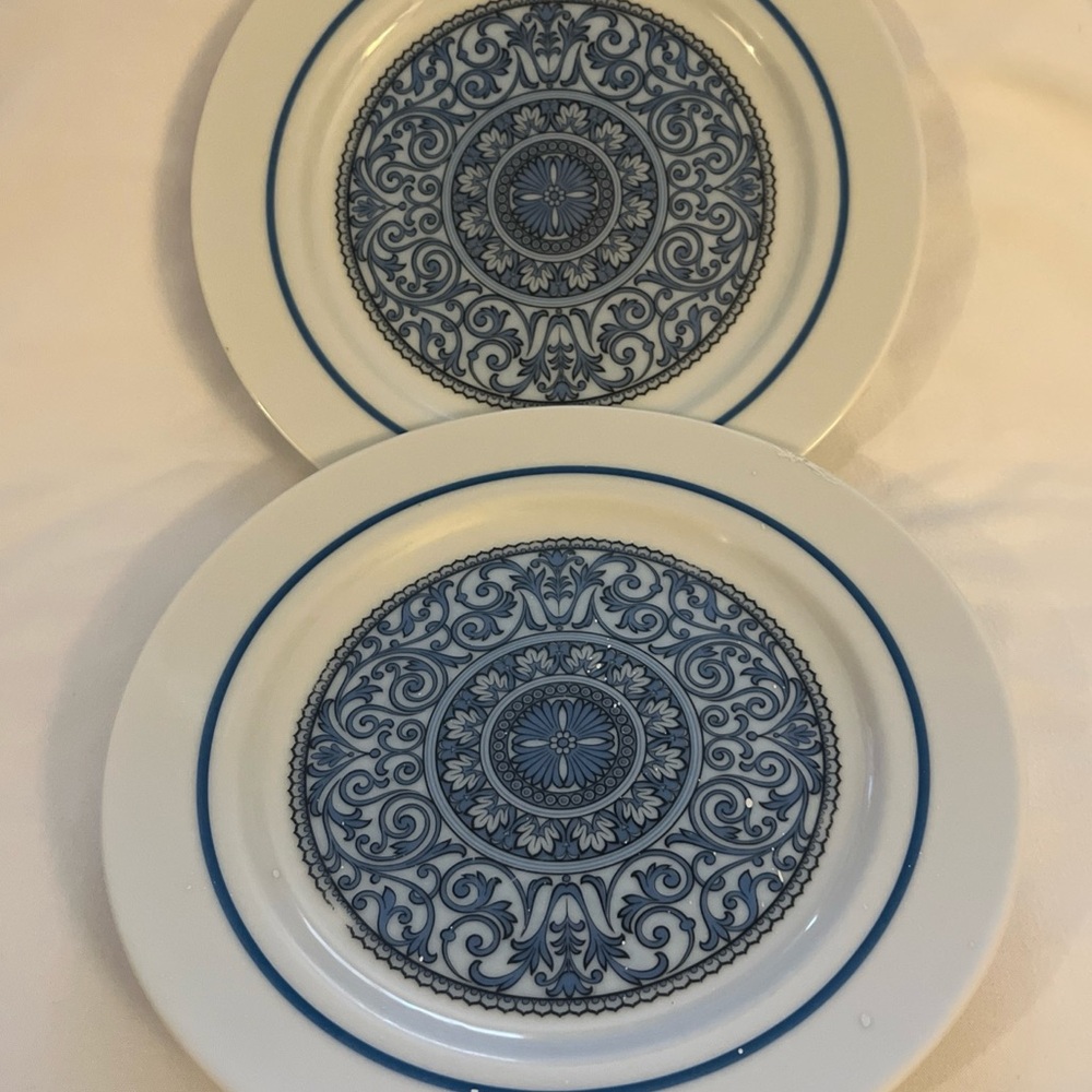 Noritake Blue and White Patterned Dinner Plates